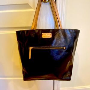 Kate Spade tote bag in great condition.